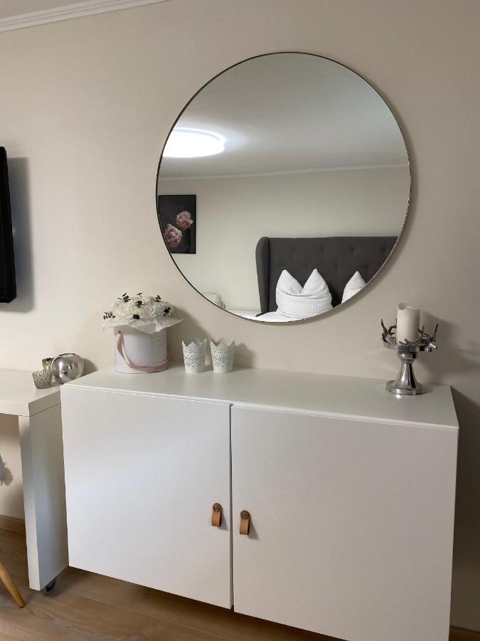 Stylische Wohnung In Ruhiger Lage, Sehr Messenah 랏젠 외부 사진
